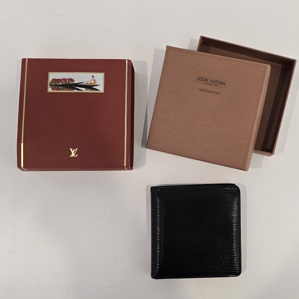 Authentic Louis Vuitton Mens Black Wallet Epi With Box